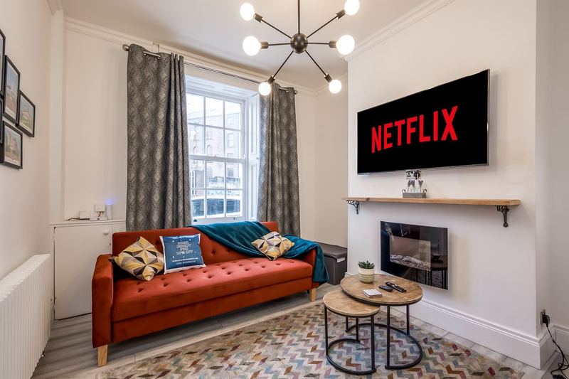 Inside Super Central Victorian Townhouse, walk everywhere