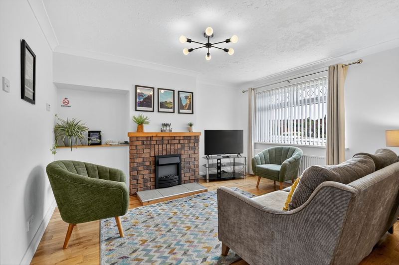 Inside Hillsborough Home from Home, Garden and 2x Parking